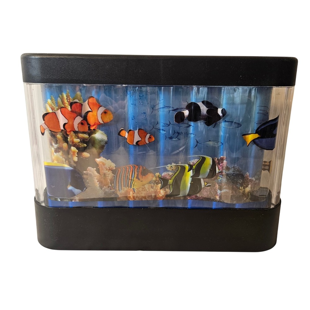 Discovery Kids Animated Marine Lamp Tropical Fish Rotating Aquarium 25561A5263